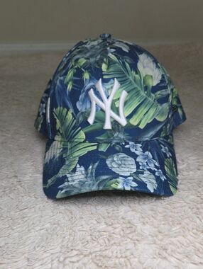 Men's New Era MLB Official  New York Yankees Floral Print Snapback Hat